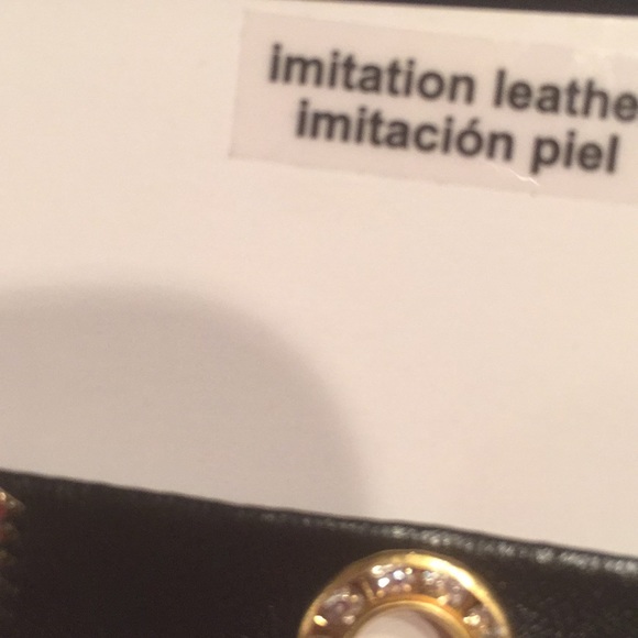 Extra 30% off 2 NWT faux leather chokers - Picture 5 of 5